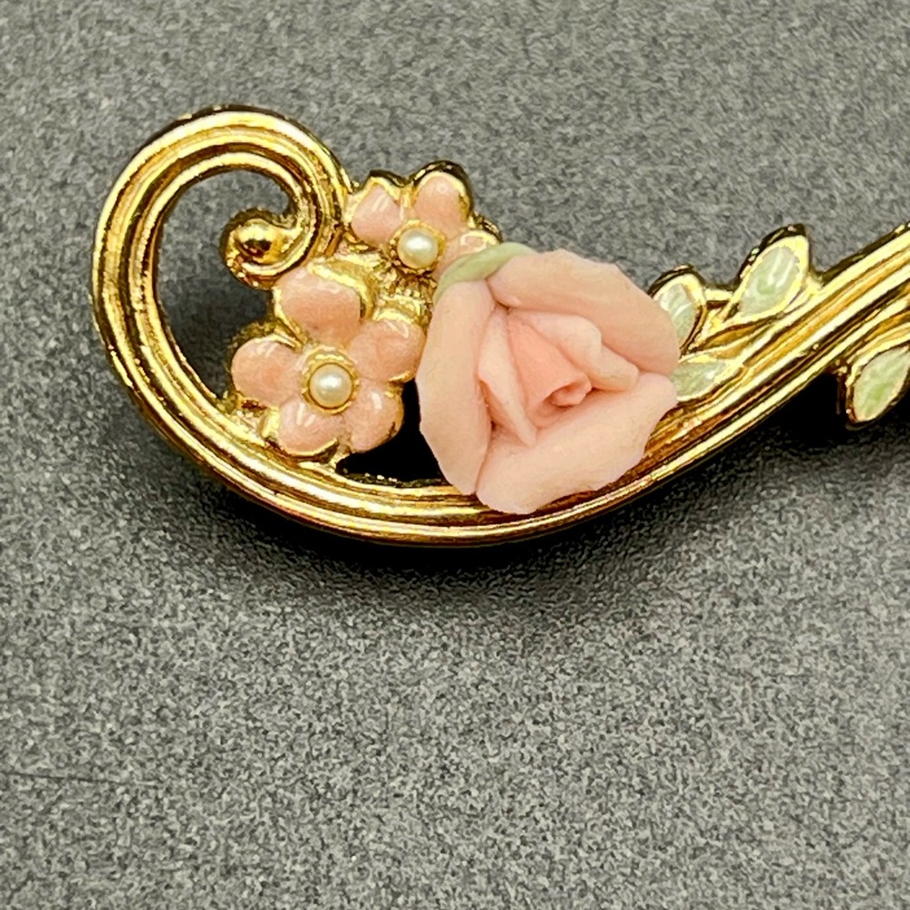 Vintage 1928 gold tone rose and enamel flower brooch - Picture 4 of 6